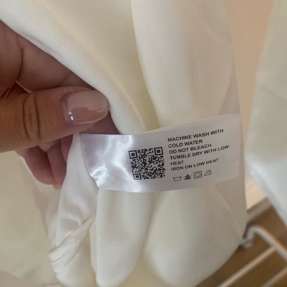 Collar V-neck Vest - White - Picture 4 of 5